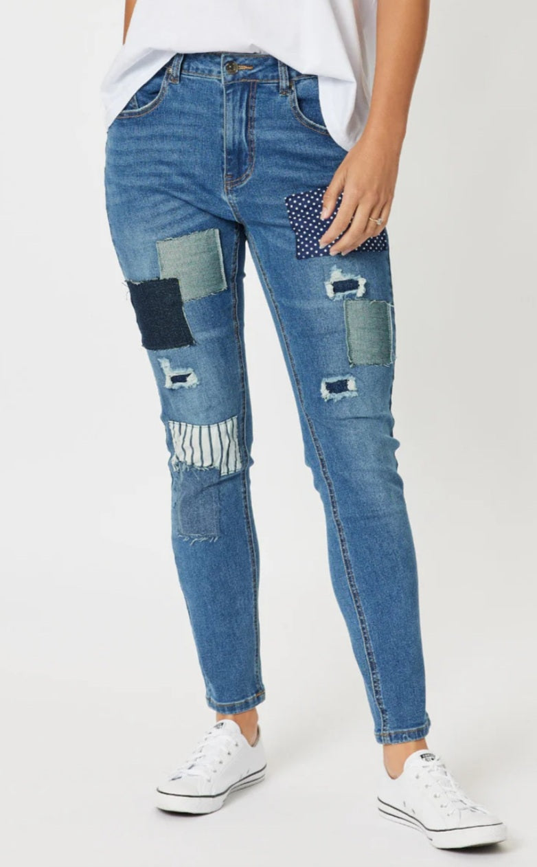 Threadz Sofia patch jean 