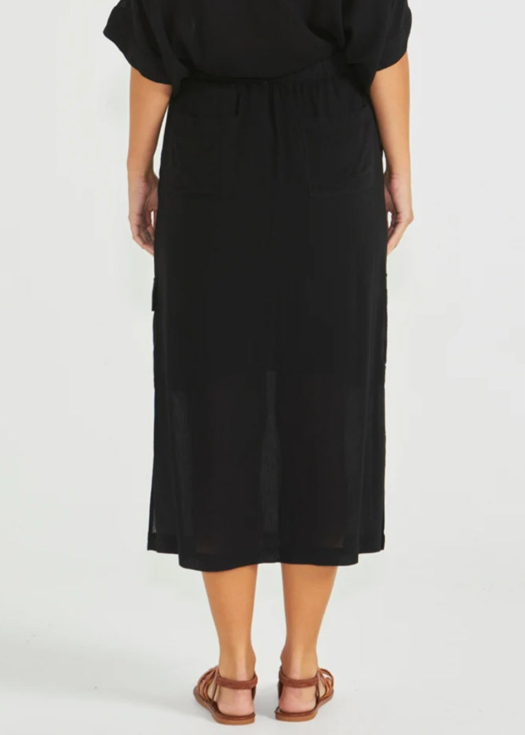 Raya cargo skirt black